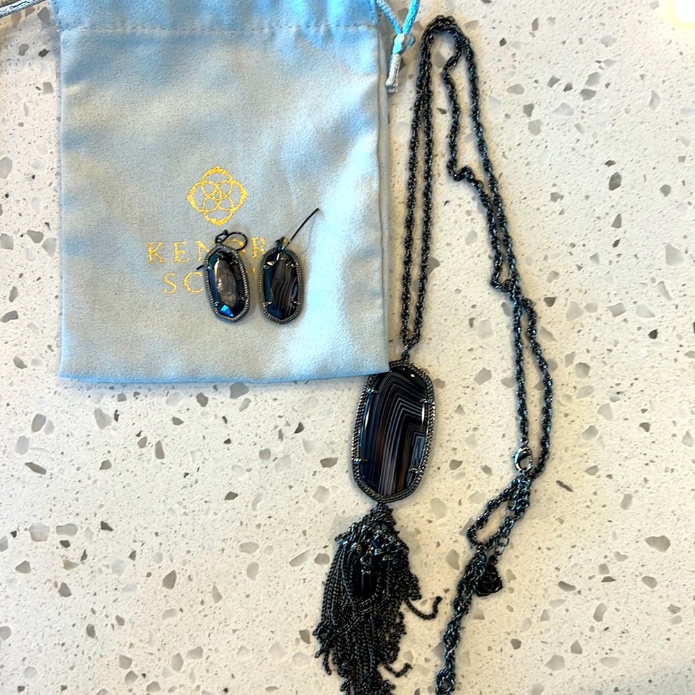 Kendra Scott Gunmetal necklace with pendant and matching earrings